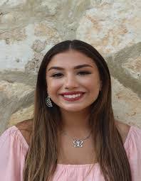 Roxanne Ivey's Instagram, Twitter & Facebook