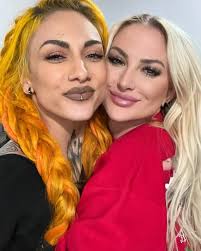 Lena Scissorhands ( Infected Rain ) 🖤🖤🖤🖤