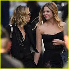 The couple said their i dos in a secret ceremony in las vegas, the sunday sun reported. Cara Delevingne Girlfriend Ashley Benson Are All Smiles At Zoe Kravitz S Wedding Cara Delevingne Ashley Benson Cara Delvingne