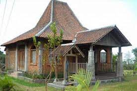 Atap yang bentuknya seperti pelana kuda dengan sudut yang. 7 Macam Rumah Ini Sarat Akan Mitos Yang Nggak Enak Rumahmu Termasuk Nggak Yukepo Com