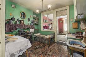 A phony Tenement controversy