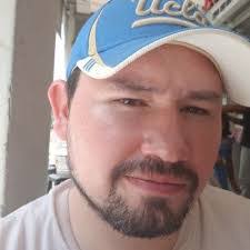 Aaron Manrique's Instagram, Twitter & Facebook