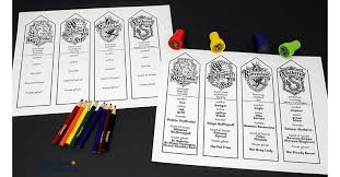 Lesezeichen basteln 26 tolle ideen aus papier stoff metall. Free Harry Potter Bookmarks For Fun With Hogwarts Houses Rock Your Homeschool