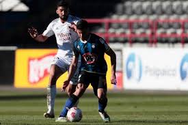 Leonardo valencia intentó un pase en profundidad pero javier parraguez estaba en posición de fuera de juego. Colo Colo Vs Huachipato Resultado Por La 8 Fecha Del Campeonato Nacional Tnt Sports Redgol