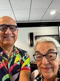 Frank Cammallere's Instagram, Twitter & Facebook