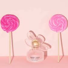 Daisy love eau so sweet de marc jacobs est un parfum floral fruité pour femme. Marc Jacobs Daisylove Eau So Sweet Pop Up Wonderland