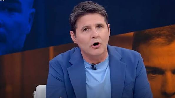 Jesús Cintora expulsa a Sarah Santaolalla y Joaquín Moeckel tras debate  encendido sobre Zapatero Jesús Cintora tuvo que intervenir con firmeza en  el plató de Malas Lenguas para frenar un intercambio que