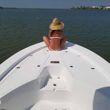 4 wave riding (кататься по волнам). Monthly Photo Contest All Entries Sportsman Boats