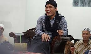 Untuk melihat detail lagu pengajian gus miftah klik salah satu judul yang cocok, kemudian untuk link. Gus Miftah Ustadz Viral Yang Dakwah Dan Salawat Di Klub Malam