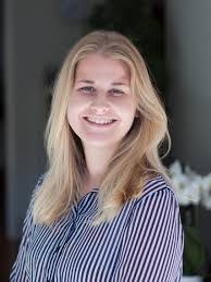 Laura Clemens's Instagram, Twitter & Facebook