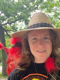 How to create an early Sesame Street Kermit puppet?