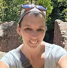 What are the must-see places and activities in the Upper Peninsula of  Michigan for a 10th anniversary trip?