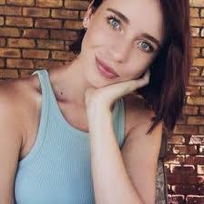 Nicole Rabe's Instagram, Twitter & Facebook