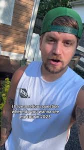 Rebecca Harmer's Instagram, Twitter & Facebook