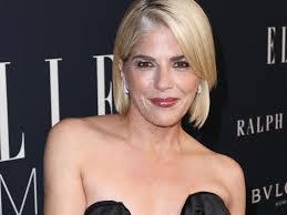 Ashley Dix's Instagram, Twitter & Facebook