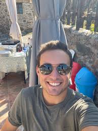 H! I'm Marc! I'm 22 years old and I'm a physics student at Barcelona  University. I'm starting a Msc in physics in Leiden in september. I'm  looking for a room/studio with a