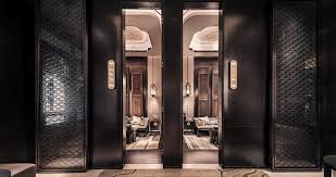 琪威非标定制灯饰工厂 微信 andyfu118 qq 2807983763售楼处工程灯饰 沙盘区吊灯 客厅卧室书房餐厅吊灯 台灯壁灯落地灯 商场吊灯天花装置 会所灯酒店大堂 咖啡厅琉璃玻璃 会议厅灯