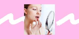 However, there is little scientific evidence to support this. How To Get Rid Of Pimples On Lips According To Dermatologists