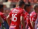 Malas noticias en el rebaño sagrado, y es que el ahora volante del guadalajara, christian chicote calderón aparentemente no terminó la práctica en verde valle, ya que tuvo que salir en camilla de la cancha, debido a que habría sufrido una convulsión durante el entrenamiento de este martes. Wf3ipgrkhhivkm