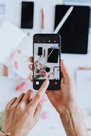 Download Premium Psd Of Blogger Taking A Photo With A Mobile Phone Mockup Phone Mockup How To Take Photos Mobile Mockup