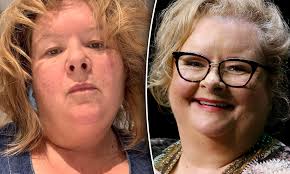 Lynnes having trouble with her sister mareekath and kim stars jane turner and magda as lynne and carmel. Magda Szubanski Shows Off Her Very Wild Isolation Hairdo Daily Mail Online