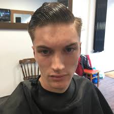This is your ultimate resource to get the hottest hairstyles and haircuts in 2021. College Hairstyles Simple And Easy Hairstyles For 16 To 21 Years Old Teenage Guys Atoz Hairstyles