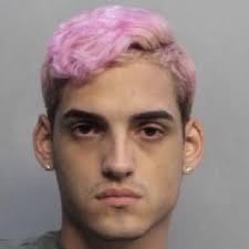 Yo no soy de apoyar mucho a Kris R, pero Gazzzz de tema, la verdad que no  decepcionó, Colombia representando en el álbum de Arcángel. 🧝🏿 X 🇨🇴 Se  los recomiendo socios.