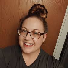 Hoping for some help, but please don't come for me lol…I haven't had to use  a Laundromat/Laundrymat in many years. What is the best (cleanest) one  locally? Do they still take quarters (