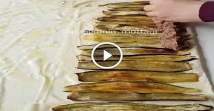 Patlicanli Pratik Beyti Kebabi Malzemeler 4 5 Adet Patlican Uzun Uzun Ince Ince Kesip Yagli Kagit Serili Tepsiye Diz Food Receipes Cooking Recipes Food Wishes