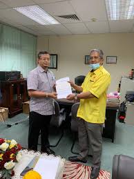 Tidak balik ke rumah bila ada perempuan lain lagi bes itulah dia datuk muhammad mustaffa idrus. Putra Kedah Minta Sprm Siasat Projek Ladang Durian Musang King Di Baling