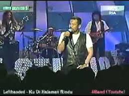 Ada 20 gudang lagu ku dihalaman rindu lefthanded lirik terbaru, klik salah satu untuk download lagu mudah dan cepat. Lirik Lagu Paling Popular Ku Di Halaman Rindu Lefthanded