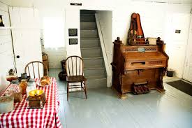 Charles, ever possessed by the spirit of the american frontiersman, built the cabin to meet his family's needs until he could bring in his crops and build his wife, caroline, the house of her dreams. Surveyors House Laura Ingalls Wilder Historic Homes De Smet Sd Sites And Stories