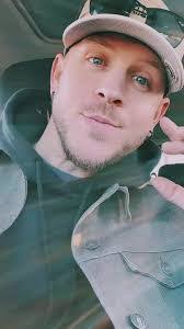 Chris Lahey's Instagram, Twitter & Facebook