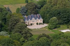 Un décret d'application a fixé son entrée en vigueur au 1er janvier 1968. Chateaux A Vendre Region Parisienne