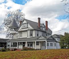 Maple Street Mansion 2 Mansions Beautiful Homes Pretty House