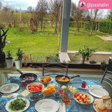 156 Likes 20 Comments Mutfakhobimm Mutfakhobimm On Instagram Eline Saglik Canimm Sekerpaarem Sekerpaar Outdoor Decor Brunch Table Settings