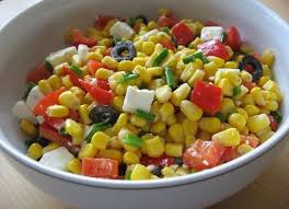 Mais Paprika Salat Mit Schafskase Und Oliven Rezept Rezept Paprika Salat Salat Mit Schafskase Rezepte