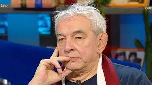 Che Bembo's Instagram, Twitter & Facebook