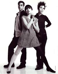 Gosh I Love This Photo Yeah Yeah Yeahs Runaway Karen O Music Bands Music Photo