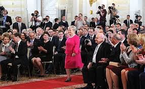 The name of alexandra pakhmutova is known for everyone grown up in the former soviet union. Pahmutova Aleksandra Nikolaevna Vikipediya