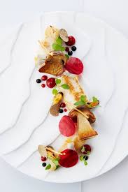 Cepes Betterave Fleurs Et Herbes Aux Sauces Cuisine Gastronomique Recette Plus De Nouveautes Sur Http Ww Gastronomie Cuisine Gastronomique Art Culinaire