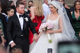 Después de que la boda religiosa se diera a conocer el pasado 14 de mayo, el canelo volverá a tener una gran fiesta y se presume que ésta será. 7yjzvyptnzukvm