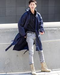 5 Male Idols Whose Amazing Outfits Makes Them Boyfriend Material Kpop Fashion Male Kpop Fashion Fashion Idol