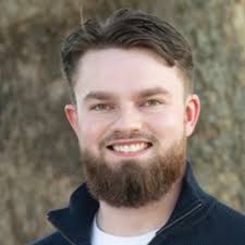 CMOs are calling this Notion ad one of the worst ads of the year. But it's  secretly genius. Notion just put out a billboard that generated more  marketing buzz in 3 days