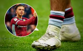A footie thug who decked jack grealish during a match has gone to ground after trolls shared an image that seemingly showed him with a slashed face. Jack Grealish Childhood Story Und Unzahlige Biografische Fakten