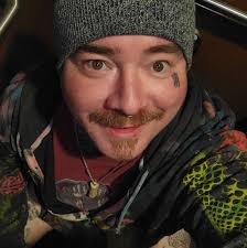 Finished… (ish) The thing still thinks its a tree so after a rough setup  I'll let it acclimate and then do the final tweaking in a week or so. The  first notes