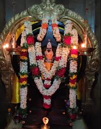 Tamil - வைகன் நாதர் திருவைகல் மாடக்கோவில் மூலவர்:வைகல்நாதர்  (செண்பகாரண்யேஸ்வரர்) இறைவி: கொம்பியல்கோதை (சாகா கோமளவல்லி) தல விருட்சம் ...