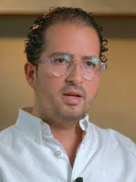 Aura Ruano's Instagram, Twitter & Facebook