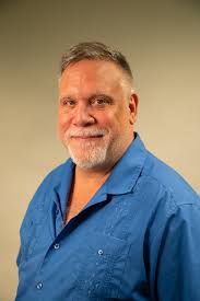 It is with great sadness that the USF Libraries share the news of the  passing of University Librarian Andy Huse. Andy was a longtime colleague  and friend and a staple of the