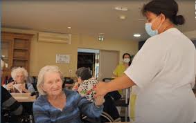 Check spelling or type a new query. Parlons Peu Parlons Soins Pour Valoriser Le Metier D Aide Soignant En Region Centre Val De Loire Actu Chartres